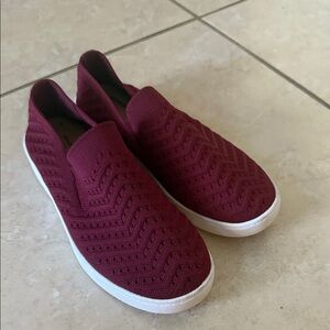 Sonoma Burgundy Red Slip-On Sneakers size 6.5